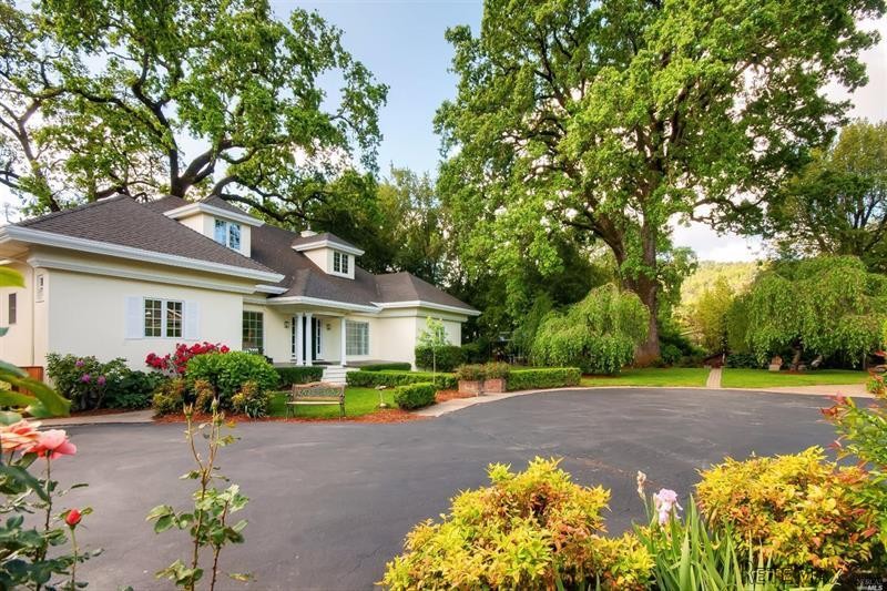 7 bedroom House For Sale: 64 Fern Lane.. - 2
