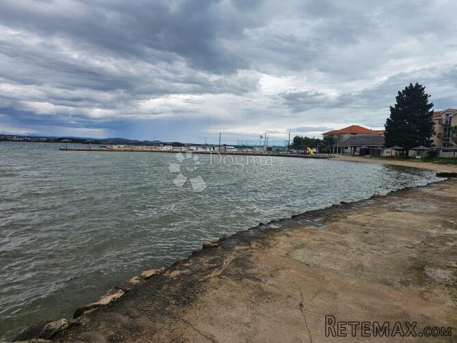 Pašman građevinsko zemljište 150m od mora - 2