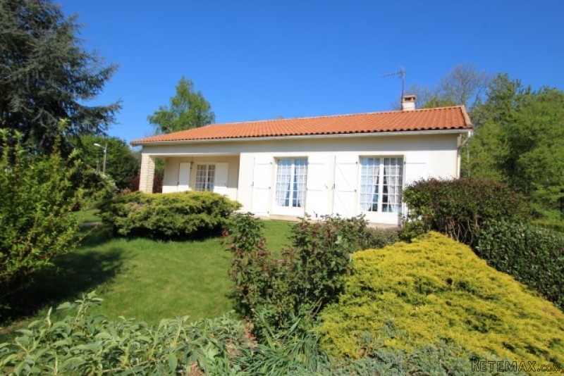 Three Bedroom House Near Market Town