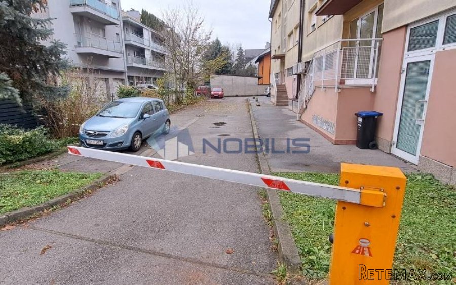 Zagreb, Vrapče, trosoban stan 61 m2 + parking mj. - 12