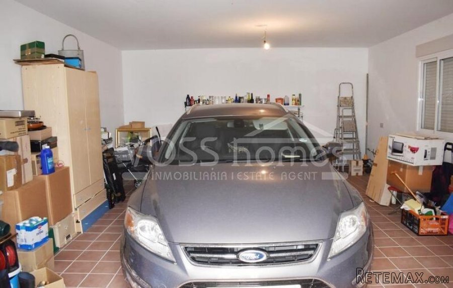 EXCLUSIVE TO VOSS HOMES - A spacious, recently decorated.. - 14