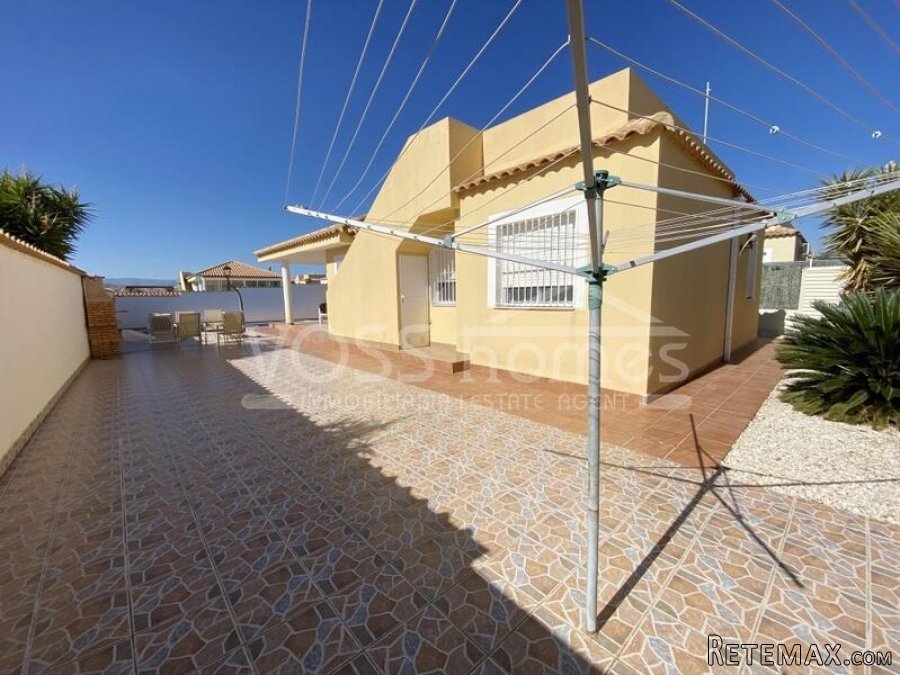 NEW & EXCLUSIVE TO VOSS HOMES - An "As New", modern and.. - 14