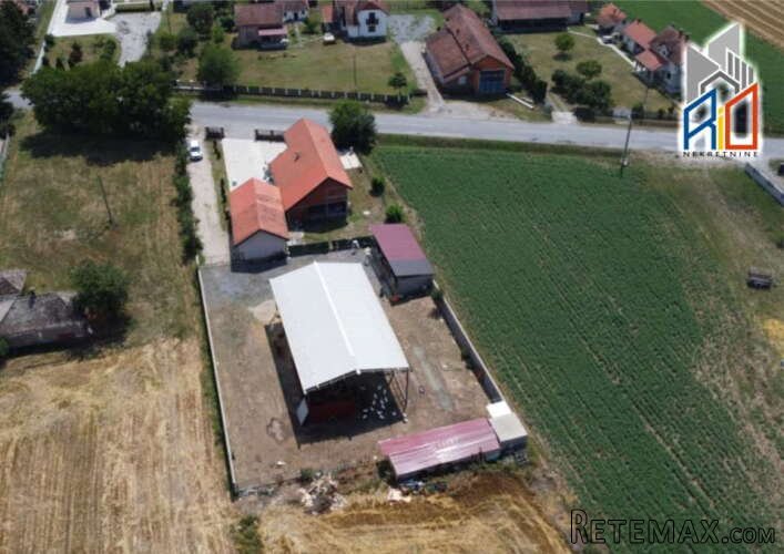 NA PRODAJU! Useljiva kuća u Takovu pored Uba - 15