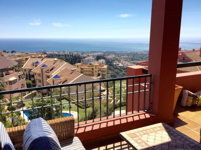 APARTMENT FOR SALE IN CALAHONDA - 2