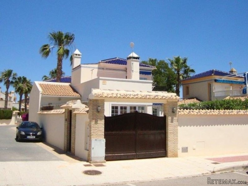 3 Bedrooms - Villa - Alicante - For Sale - 2