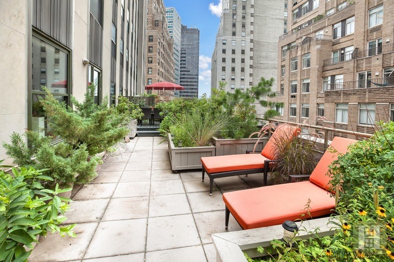 2 bedroom Apartment For Sale: 99 JOHN.. - 2