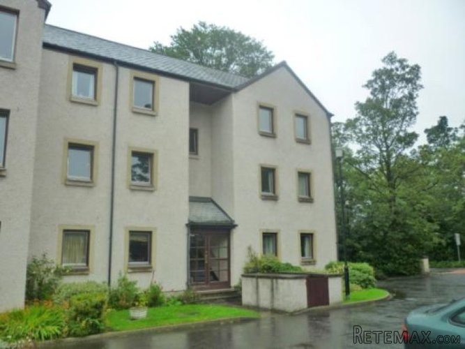 2 bedroom, top floor flat