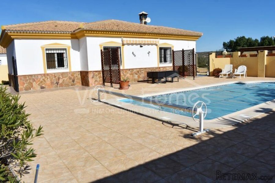 NEW & EXCLUSIVE LISTING TO VOSS HOMES - An Amazing.. - 2