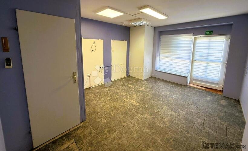 Vidljiv. Pristupačan. Savršen za vašu djelatnost! - 2