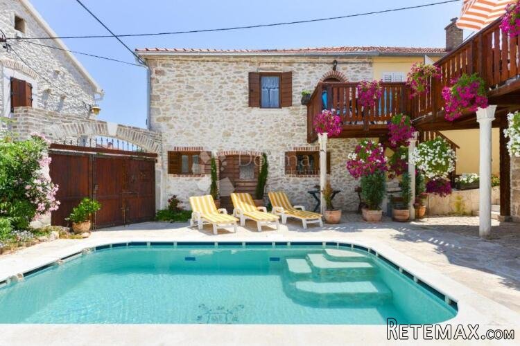 Zadar,Arbanasi - PROFITABILNA INVESTICIJA! 6 apartmana s baz - 2