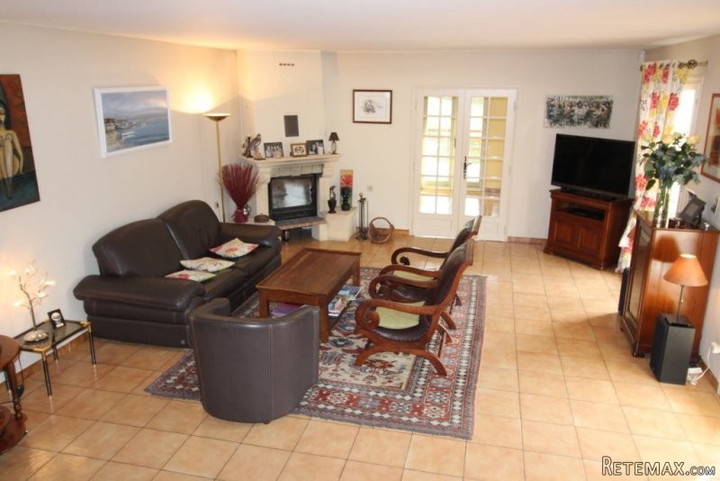 Large Character Villa With Garage And.. - 2