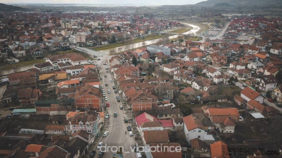 Porodicna kuca sa lokalom-Vlasotince - 24