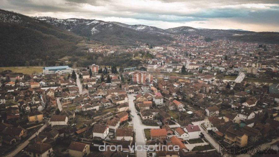 Porodicna kuca sa lokalom-Vlasotince - 25