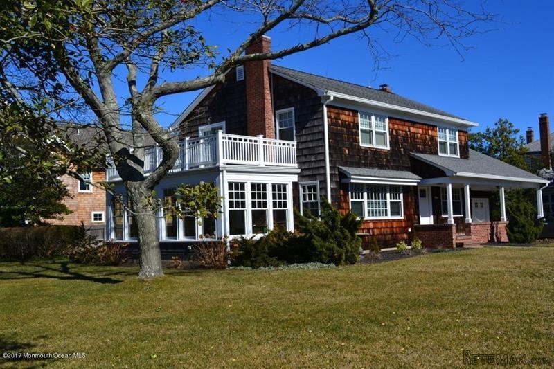 4 bedroom Detached House For Sale: 54..