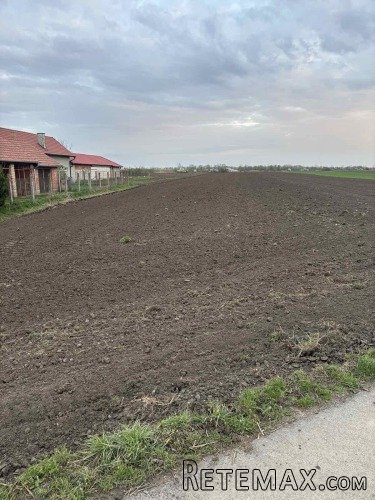 Prodajem gradjevinsko zemljiste-Vrbas