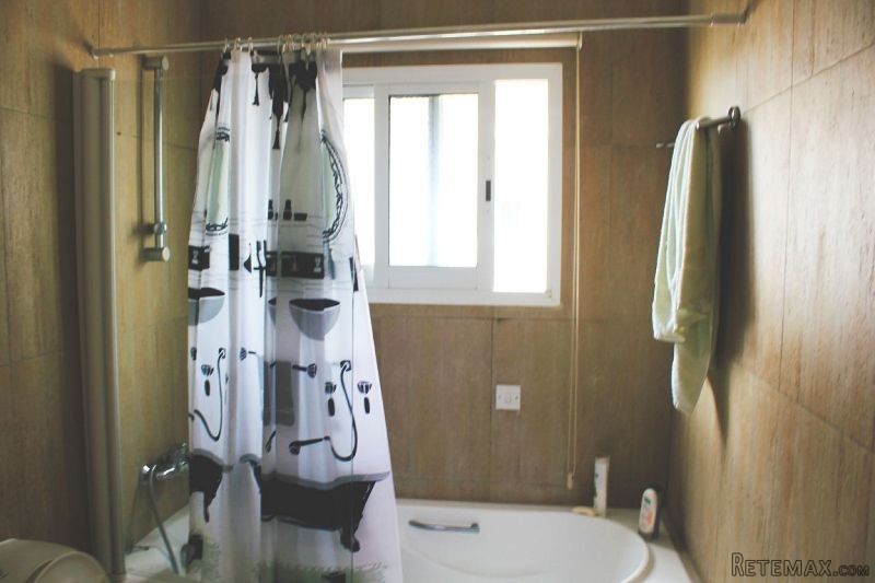 Spacious two bedroom apartment for sale.. - 2