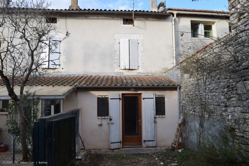 Townhouse Ideal As A Buy To Let..