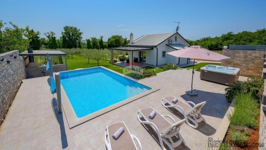 Istra, Umag okolica- vila na osami