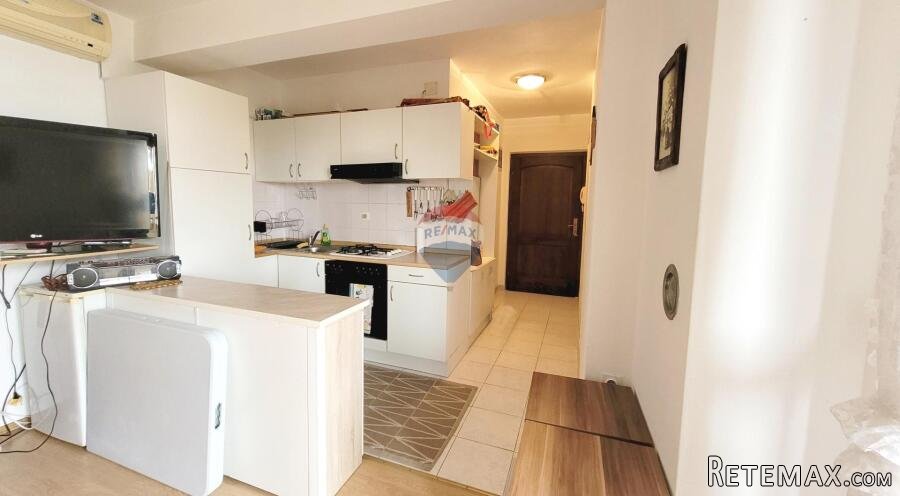 Istra, Umag - stan 1. kat, terasa, parking, pogled na more,