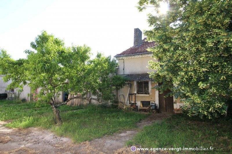 Ref 29098 : Maison D'habitation Situee..