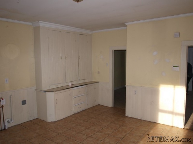 40 Woodstock Ave Putnam, CT, 06260.. - 2