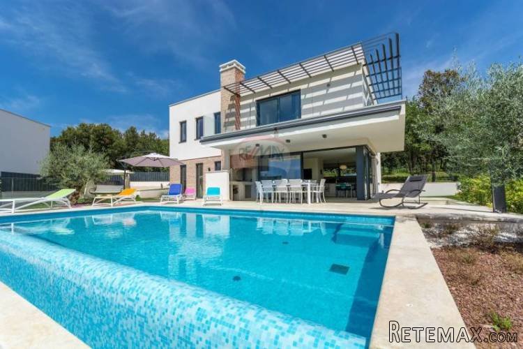 Dizajnerska Villa na ekskluzivnoj lokaciji