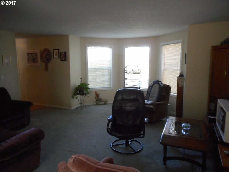 1402 SE Park Crest AVE, Vancouver.. - 2