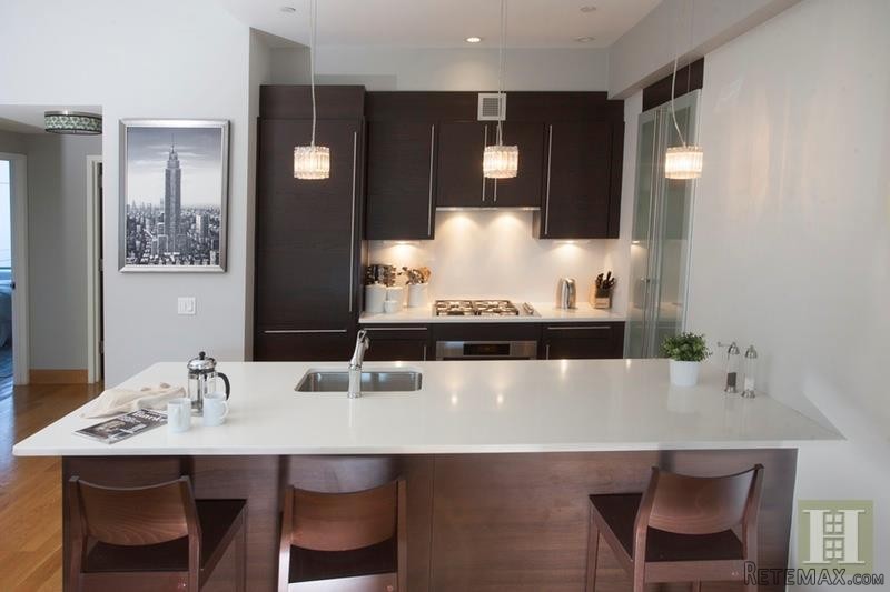 2 bedroom Apartment For Sale: 464 WEST.. - 2