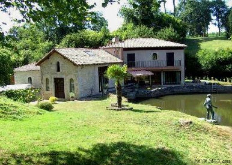 3 Bedrooms - House - Aquitaine - For..
