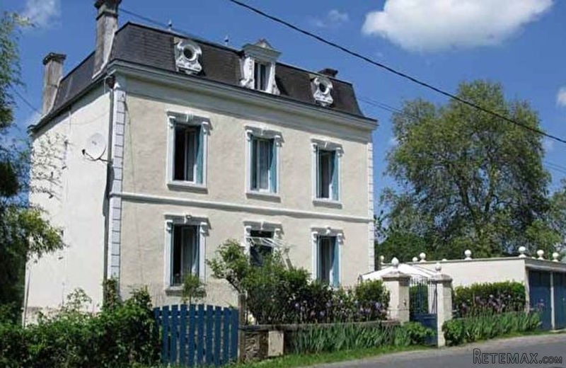 Maison De Maitre With 1.5 Acres Of..