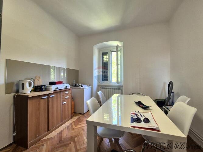 RIJEKA,ZAMET- stan s djelomičnim pogledom na more - 2