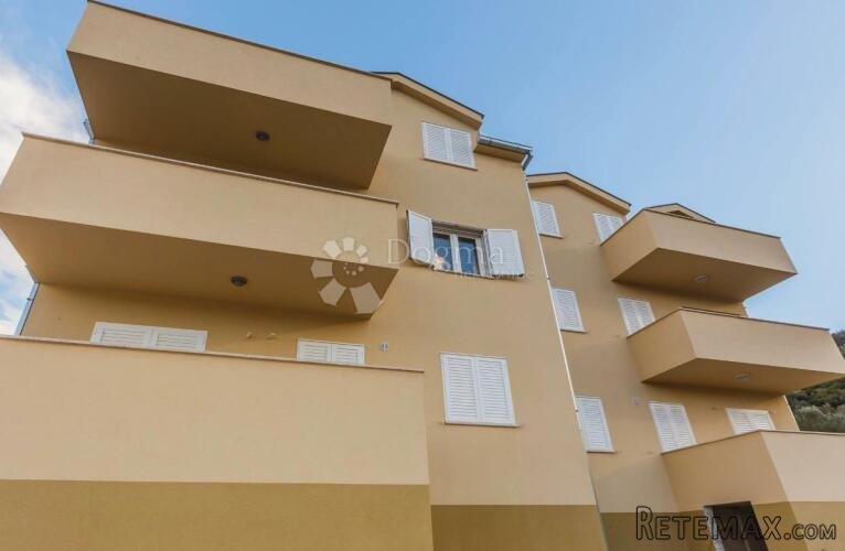 Fantastična lokacija, dvojna kuća sa 3 apartmana samo 250 me - 3