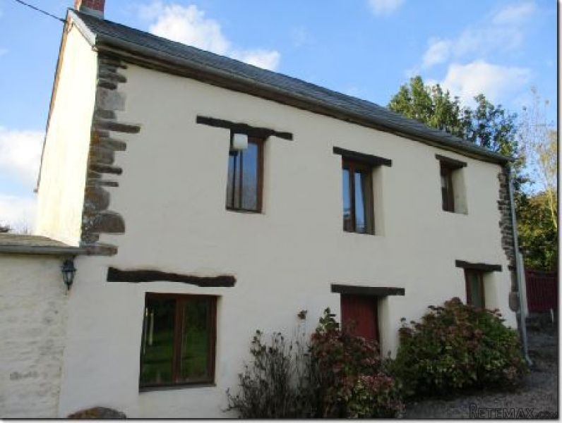 Lovely Country House with Open Views