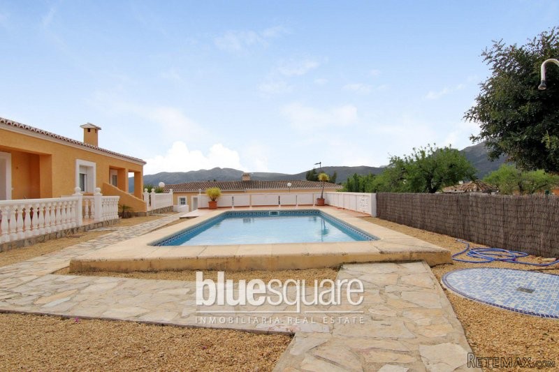 2-Bedroom modern town house in Alcalali - 2