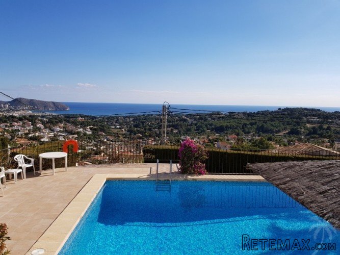 This lovely bungalow is located in a popular area of..