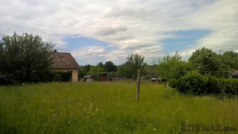 Between Gueret and Boussac with 1312 m2.. - 2