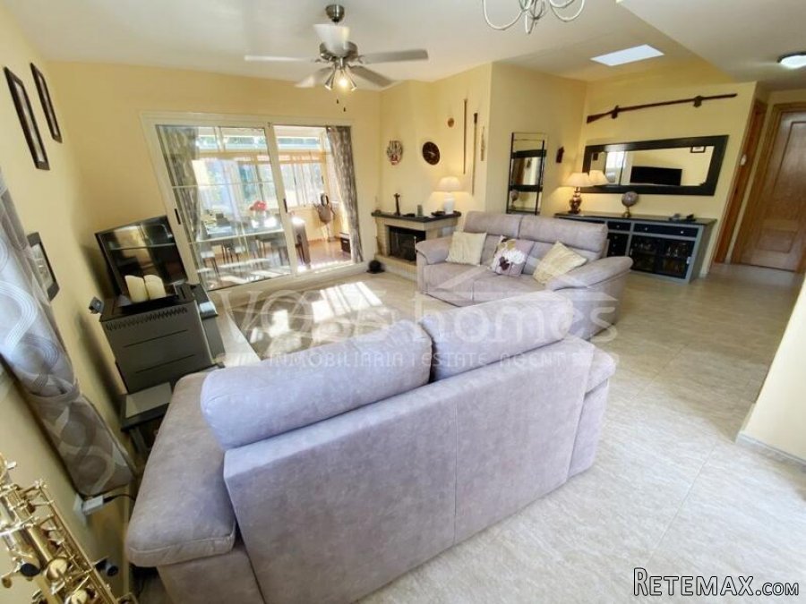 NEW & EXCLUSIVE TO VOSS HOMES - A beautifully presented.. - 2