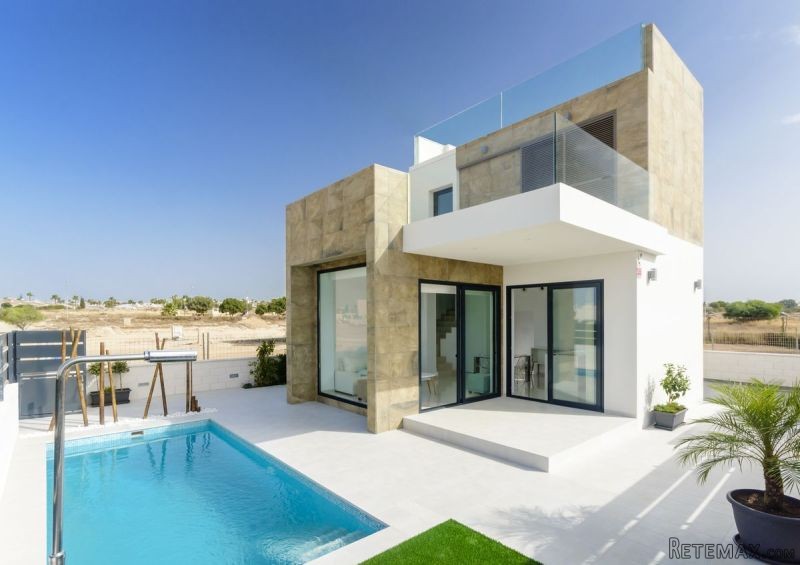 2 Bedrooms - Villa - Alicante - For Sale