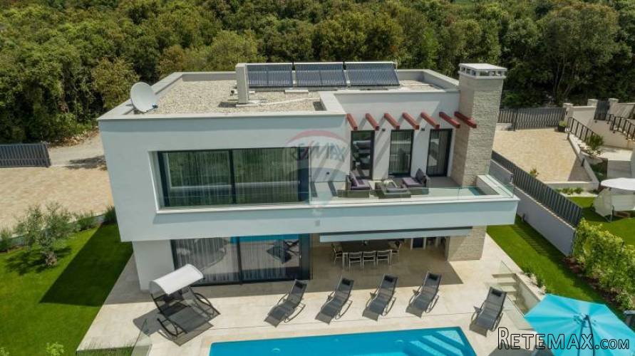 Dizajnerska Villa na ekskluzivnoj lokaciji
