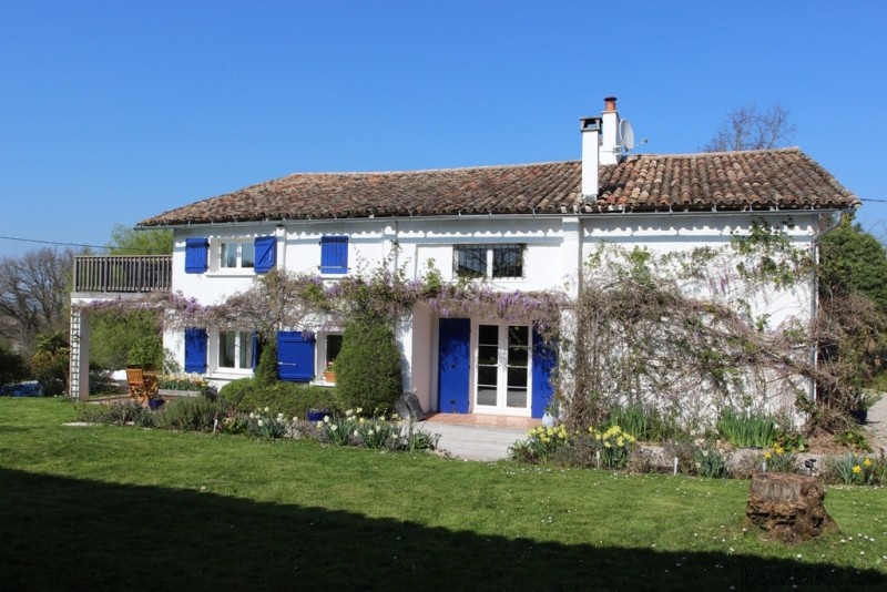 A Superb Property With Guest House..
