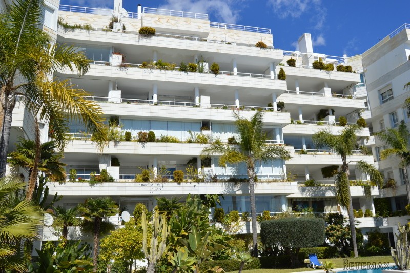 Delightful and well presented duplex..