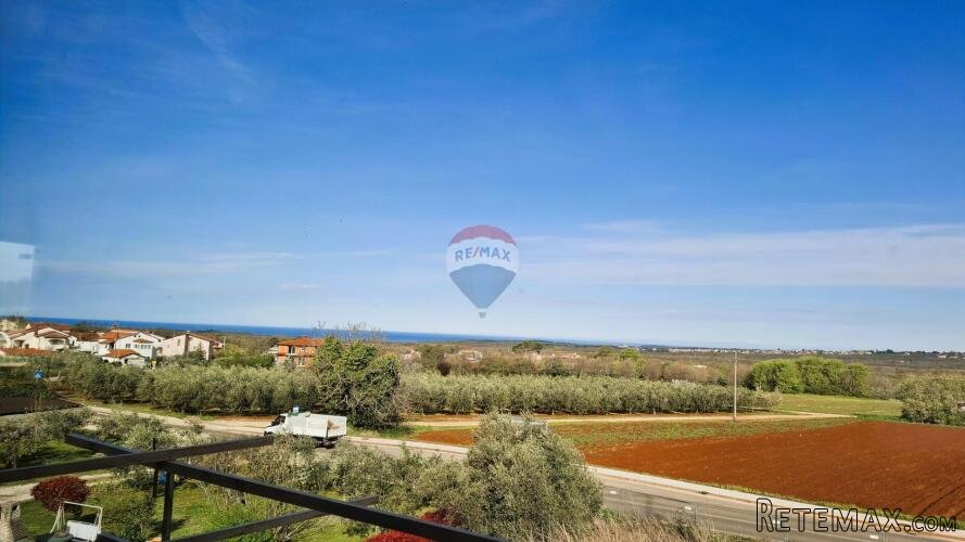 Poreč okolica – 2S+DB stan s pogledom na more, 80,62 m2