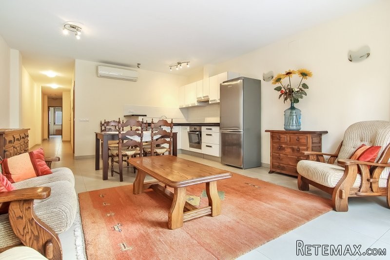 Spacious Modern 3 Bedroom 2 Bathroom.. - 2