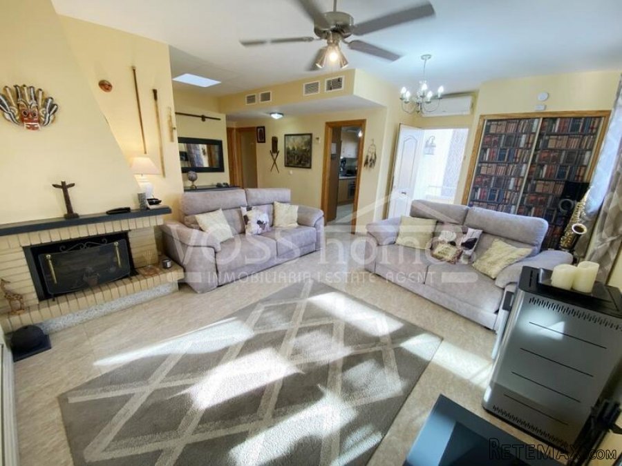 NEW & EXCLUSIVE TO VOSS HOMES - A beautifully presented.. - 8