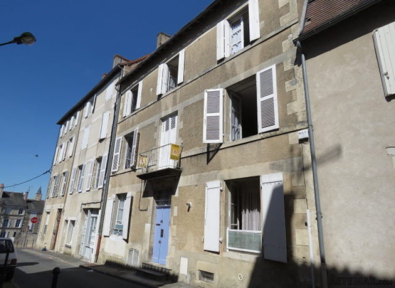 Big townhouse in centre of Montmorillon..