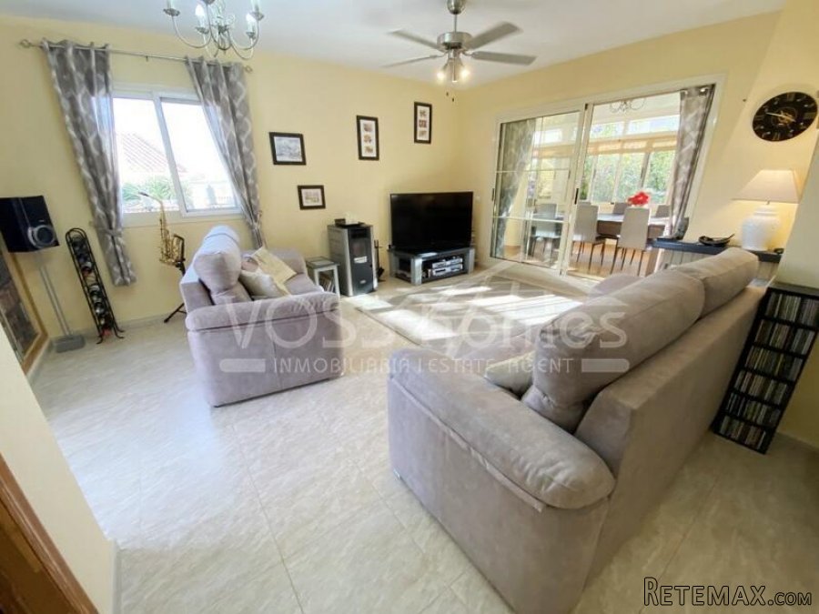 NEW & EXCLUSIVE TO VOSS HOMES - A beautifully presented.. - 9