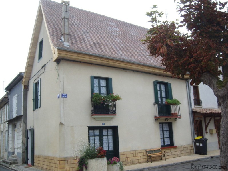 Pretty Village House For Sale With 3..