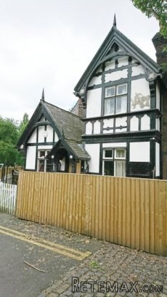 3 bedroom, Detached House house for sale - 2