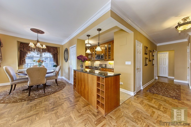 2 bedroom Apartment For Sale: 200 EAST.. - 2