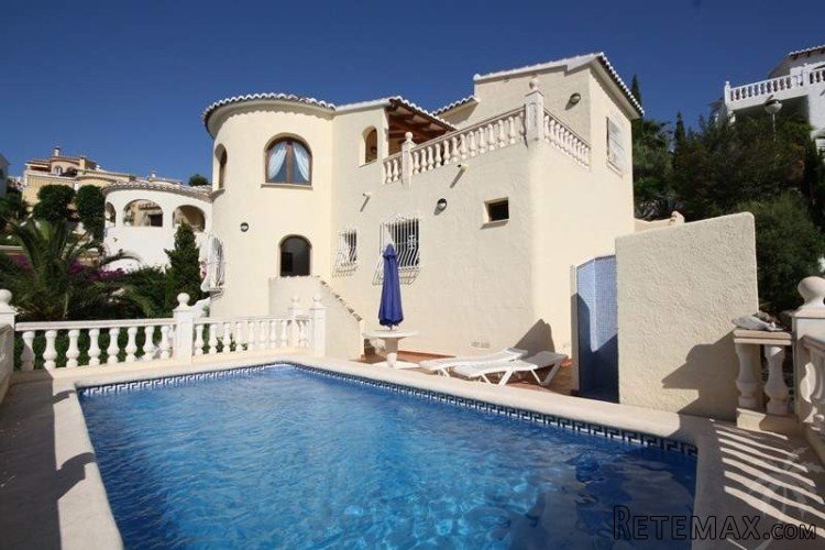 Nice villa on the Cumbre del Sol with panoramic and sea..